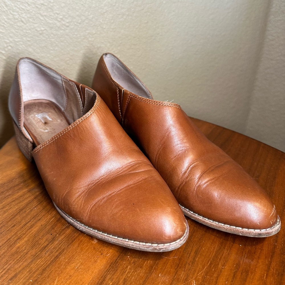 The Lucie Shoe in Leather Madewell sized 8.5